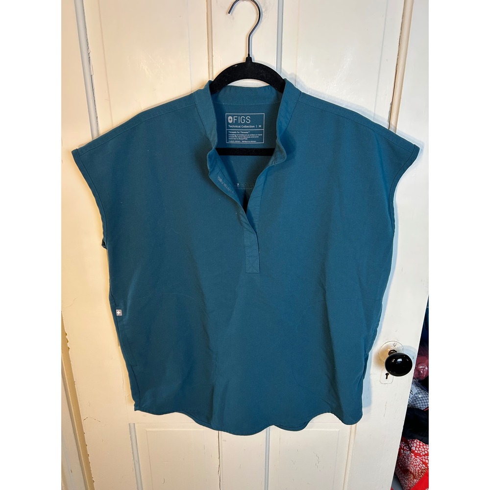 Figs Women’s Caribbean Blue Rafaela Scrub Top